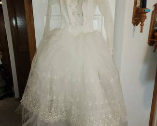 Vintage wedding dress