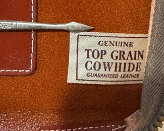 An absolutely FANTASTIC MINT Mid Century Leather Gentleman's Travel Kit! IN PERFECT CONDITION! UNUSED! COMPLETE!