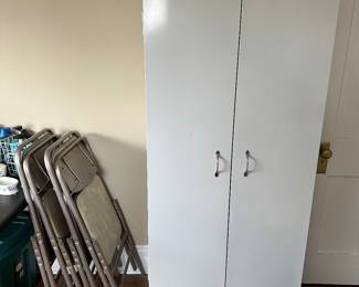 A VERY nice Metal Standing Cabinet!