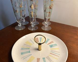 A terrific Vintage MCM Vernonware ANYTIME pattern Tidbit/Serving Tray!
