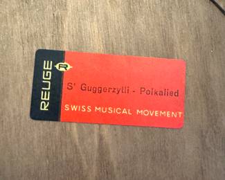 A very nice REUGE Swiss Music Box! Wooden leaf and grapes motif. Works!