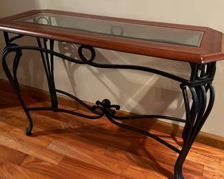 Glasstop entry way table with metal base