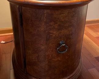 Thomasville round side table
