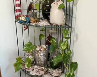 Green corner metal rack