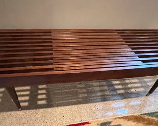 MCM expanding wood slat bench