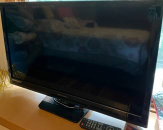 32" Emerson TV