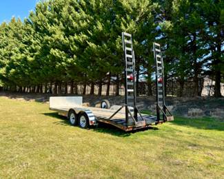 Flatbed trailer made for low race cars