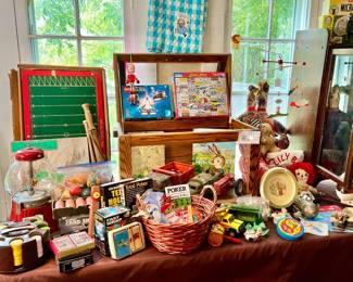 MORE VINTAGE GAMES AND TOYS.