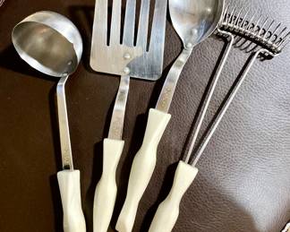 CUTCO UTENSILS