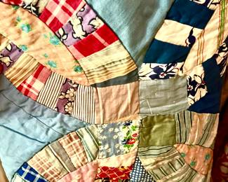 DOUBLE WEDDING RING QUILT.