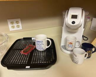 Keurig 2.0 K200 Brewing System , Oster Electric Indoor Grill, Mugs 