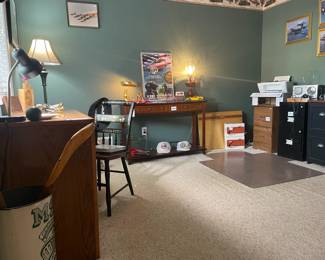 Michigan State Trash Can, Wood Walking Sticks, Solingen Germany Desk Set, Black Harvest Style Chair  