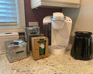 Keurig Coffee Maker and Serving Cup 