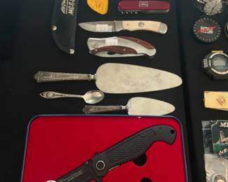 Smith & Wesson Special Tactical Set, HDX Pocket Knife Rough Rider Knife Browning Deer Pocket Knife NRA Keychain Tool Adventure Team Marlboro Pocket Knife, Vintage American Eagle 200th Anniversary Folding Locking Pocket Knife #JF002 Japan Pocket Tools Vintage Imperial Switchblade Vintage Bowie Messer Knife, Winchester Knife NRA Knife Sheath, Air Force Pins, Series 600 American USA Hardened Task Force Lock   