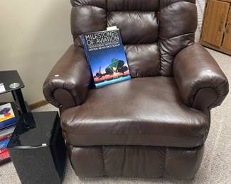 Recliner, Milestones of Aviation Hardcover Book 