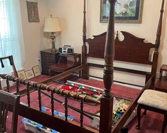 $395 Queen Anne style 4 poster queen bed