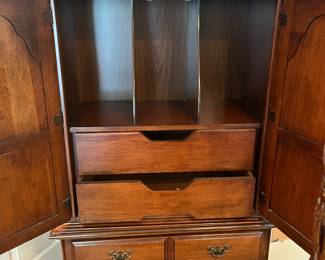 $250 American Drew armoire 4 drawers 38W 19D 62T