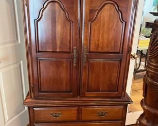 $250 American Drew armoire 4 drawers 38W 19D 62T