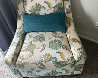 #6 - $250 -Lazy boy chair 31Wx35Tx34D