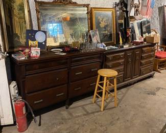 Dressers & Mirrors