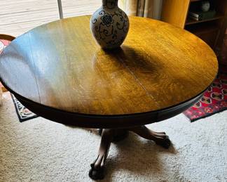 Lovely round wood dining table 