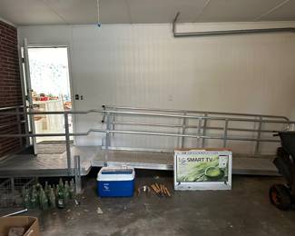 Wheelchair ramp with 6’ platform. Side access.