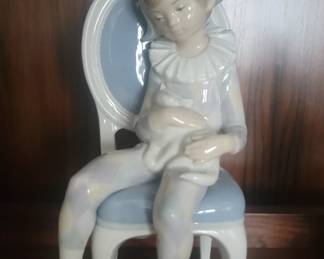 Lladro 1977 Daisa young Harlequin BOY with cat #1229 Spain
$100.00