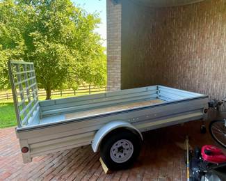 Like new "Stirling" Trailer 60-120-TBXL