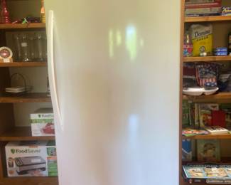 Whirlpool 18 Cubic Feet Frostless Upright Freezer