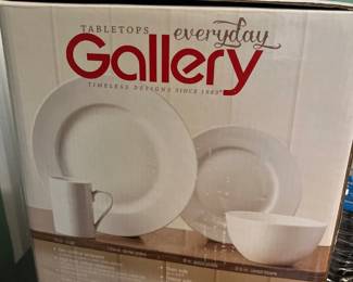 Gallery 16 pc Whiteware Dinnerware service for 4