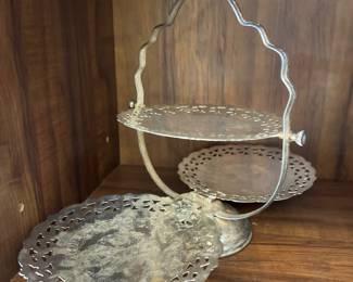 QUEEN ANNE Folding Cake Stand - made in England - Silver