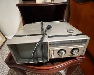 80's Samsung TV Radio Model No. BT-123AJ