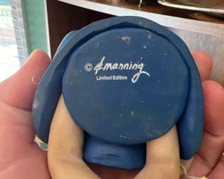 #90606 Born to Shop, Blue Shelf Sitter "Family of Friends" by Diana Manning