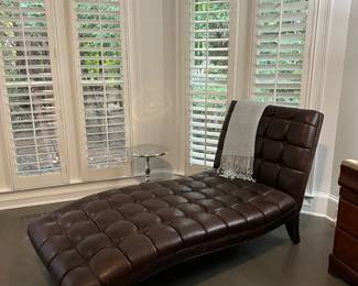 Curved leather tufted chaise lounger 