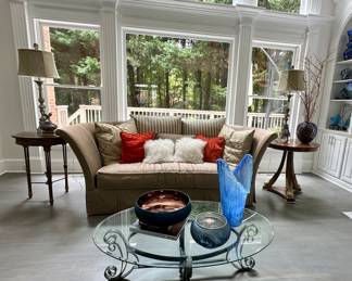 Henredon silk upholstered knoll style sofa 