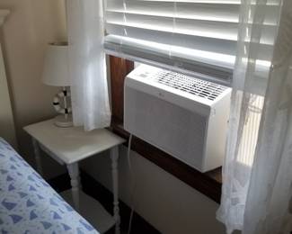 Window air conditioner