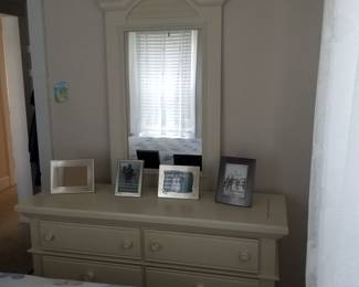 Coastal chic dresser with mirror by Broyhill