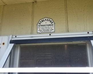 Shed - built on site in 3 pieces - logistics required to remove