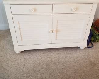 Coastal chic 2-drawer cabinet