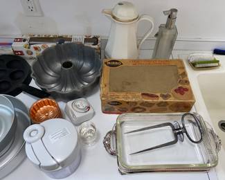 Assorted cookware-bakeware 
