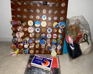 Assorted sewing notions 