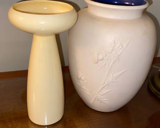 Murrr Murrr Ranua and Cameo - Chester, N.H. Pottery vase