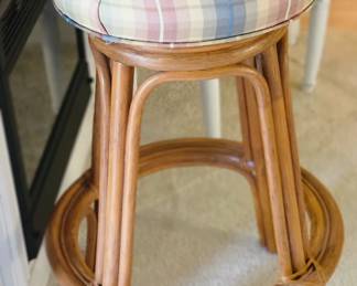 Fine Quality Swivel BOHO Chair