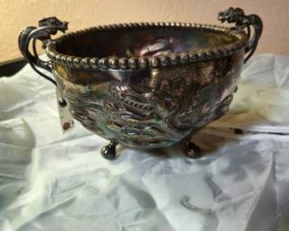 Derby Quadruple plate Silver Dragon Fruit Bowl