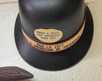 . . . and vintage Boblo hat