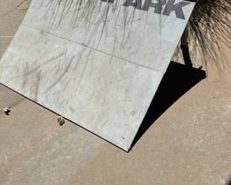 Skateboard ramp