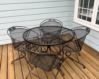 Outdoor table and chairs