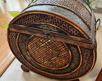 Circular Woven container