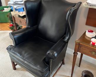 Mint condition heavy leather chair.