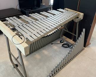 Pre-sell item. Deagan  Vibraphone. Needs foot pedal only. Priced at 650.